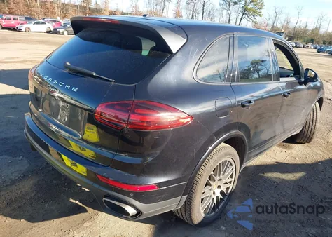 2018 Porsche Cayenne Platinum Edition z USA, uszkodzony, nr VIN WP1AA2A28JKA01396
